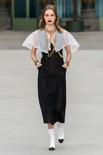 Look 59